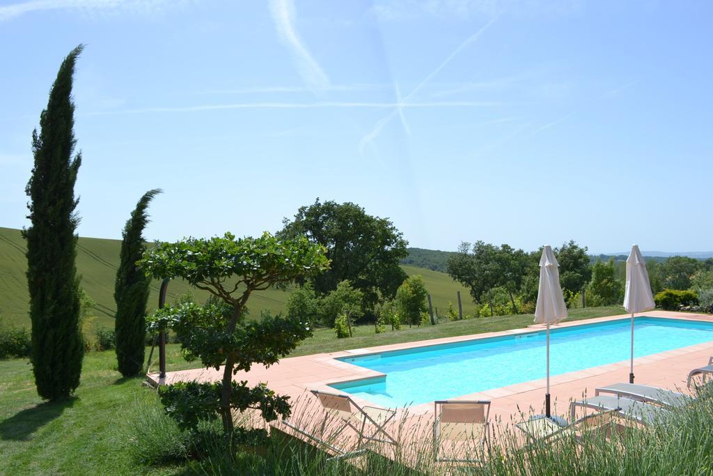 Au Mas Des Calmettes Bed & Breakfast Parisot  Exterior foto