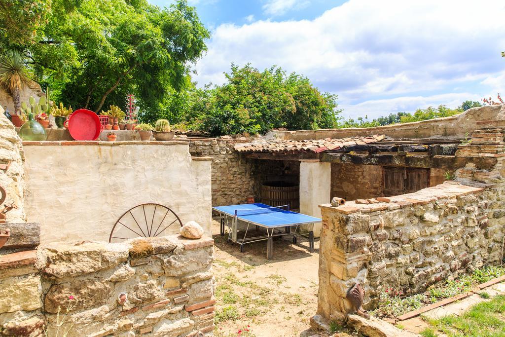 Au Mas Des Calmettes Bed & Breakfast Parisot  Exterior foto
